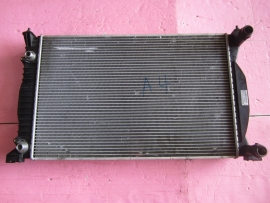 Audi A4 1.8 LIT - Radiator - 8E0121251L